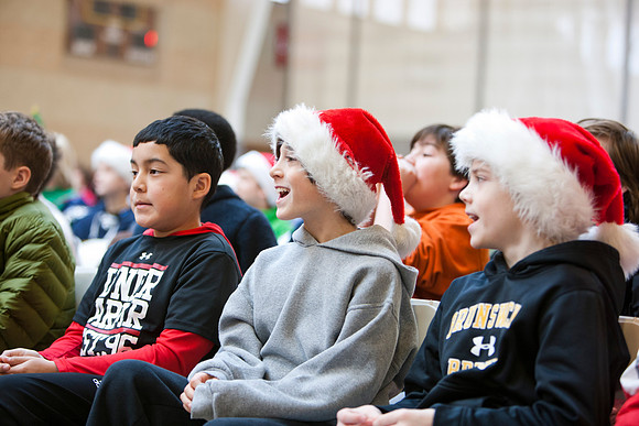 holidayassembly_all_mkras_9542