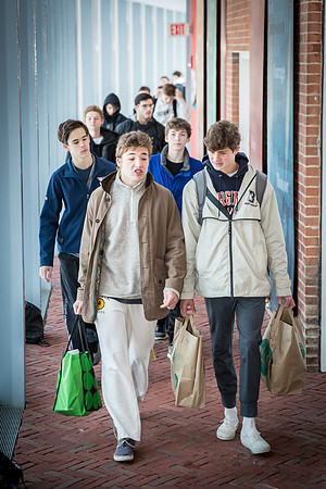 thanksgiving18_fooddrive_us_7930