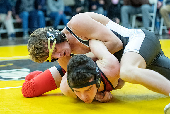 wrestling_2022-01-15_dburns_3148