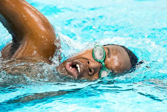 swimming_2016-01-06_dburns_3569