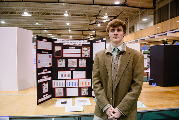 sciencefair17_us_hp_6968