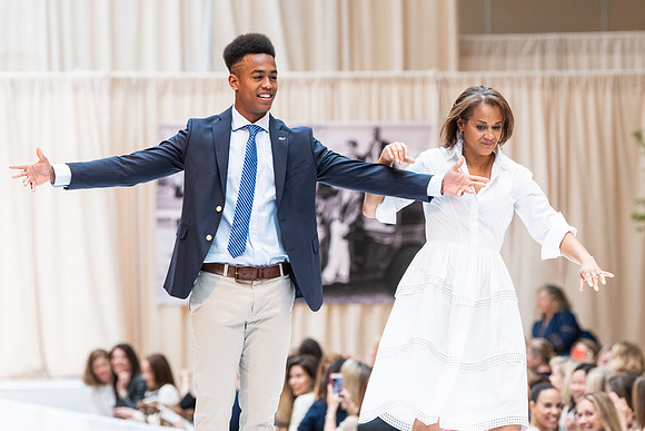 fashionshow19_runway_wkl_0509