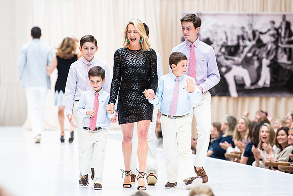 fashionshow19_runway_wkl_1178
