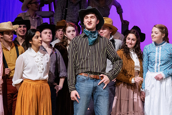 oklahoma_wintermusical_us_dburns_1365