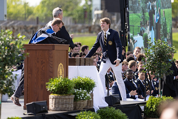 graduation22_diplomas_gh_0578