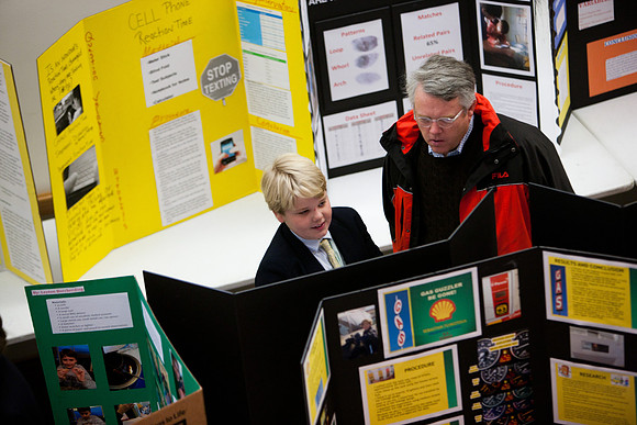 fatherson_bfastscience_ms_mkras_0126