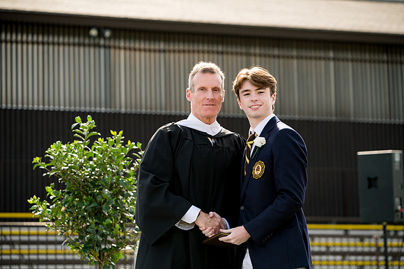 graduation22_diplomas_ah_0274