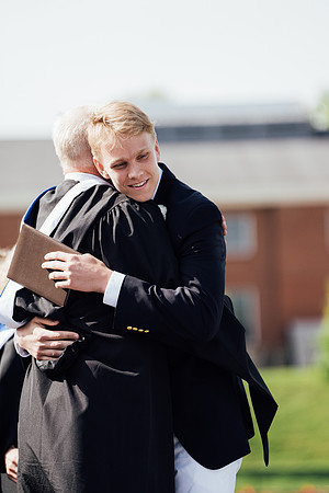 graduation22_diplomas_jk_7518
