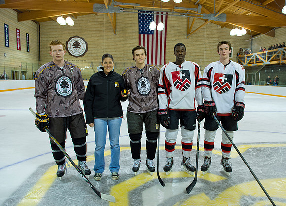 hockey_2015-01-06_woundwariors_dburns_4110