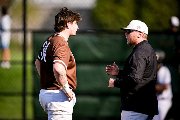baseball_2025-05-01_ah_0100