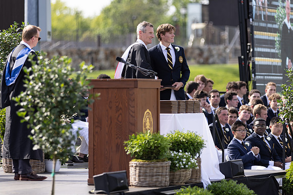 graduation22_diplomas_gh_0614