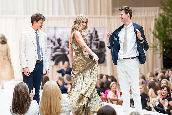 fashionshow19_runway_wkl_0569
