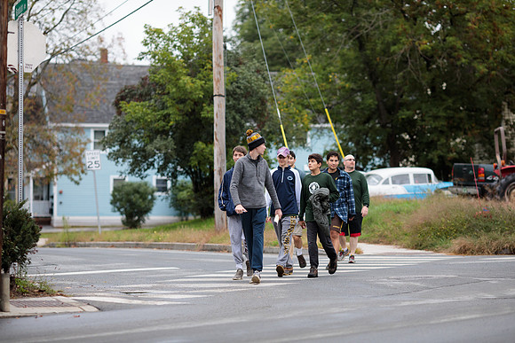 randolphvt1819_trip01_walktotown_bdf_8536