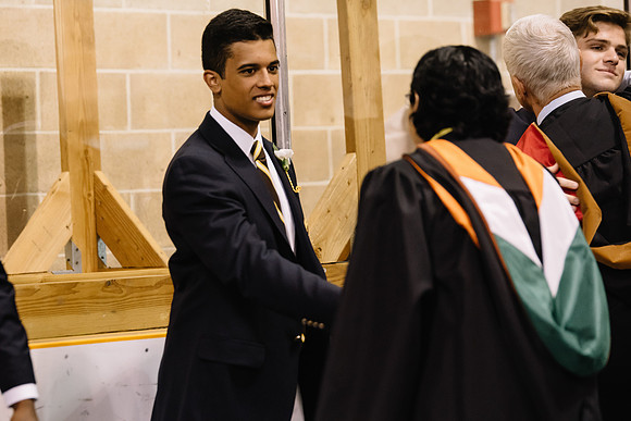 graduation16_hp_9674