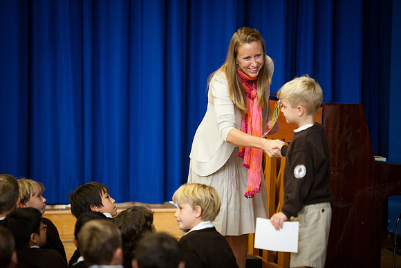 pay2wearpink_assembly_1575