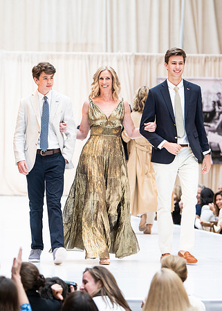 fashionshow19_runway_wkl_0563