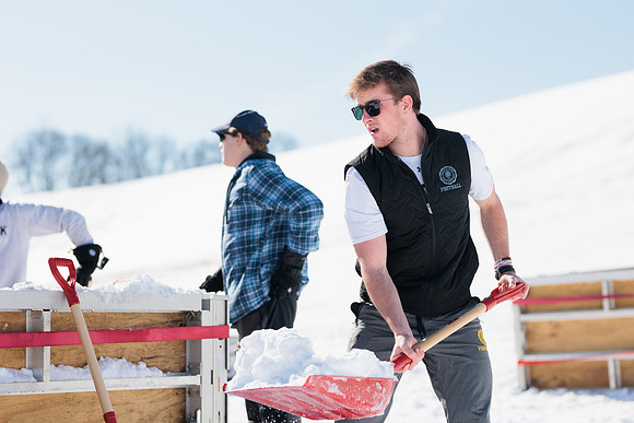 randolphvt2122_trip07_sledding_bdf_0906