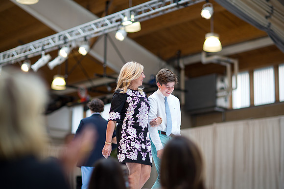 fashionshow19_runway_mk_0263