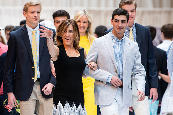 fashionshow19_runway_wkl_1674