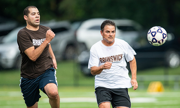 hc18_alumni_soccer_dburns_5173