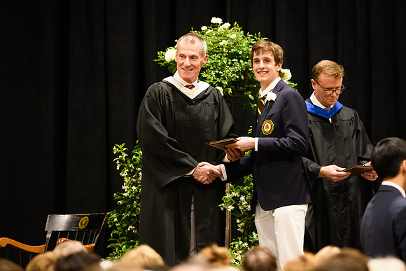 graduation25_diploma_wkl1_4477