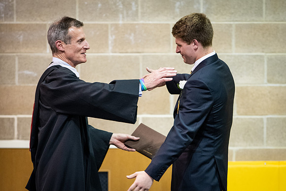 graduation19_wkl1_9710