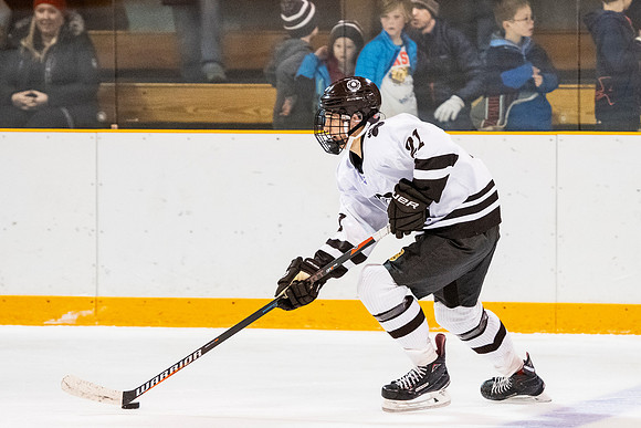 hockey_2018-12-08_dburns_2388