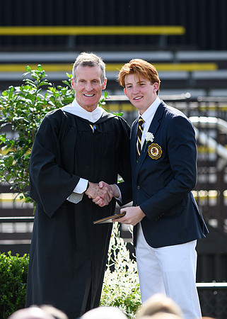 graduation22_diplomas_wkl_0500
