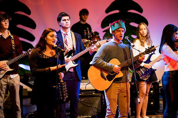 holidayconcert24_us_ah_0401
