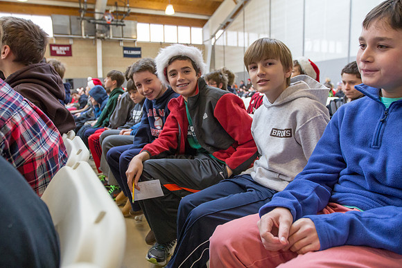 holidayassembly_all_jfess_9964