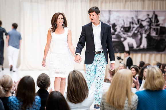 fashionshow19_runway_wkl_0953