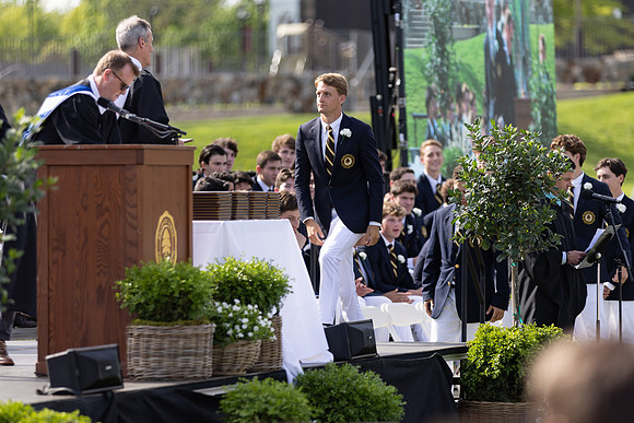 graduation22_diplomas_gh_0631