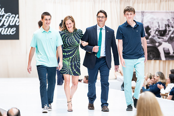 fashionshow19_runway_wkl_0851