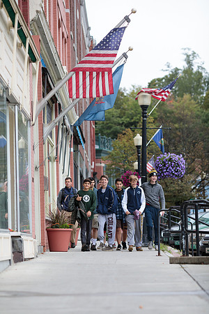 randolphvt1819_trip01_walktotown_bdf_8585