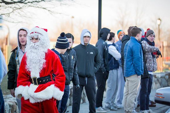 holiday_handshake16_jfess_6332