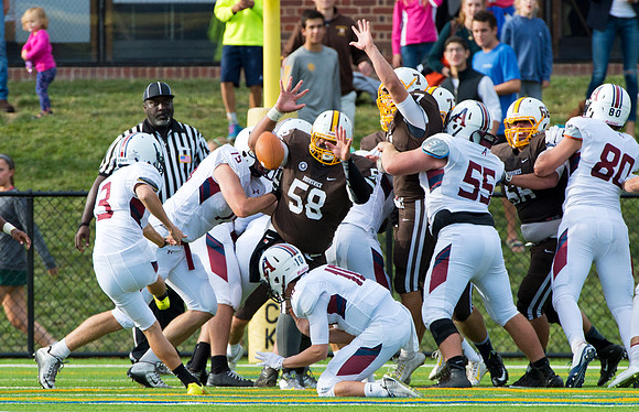 football_2015-09-26_dburns_8789