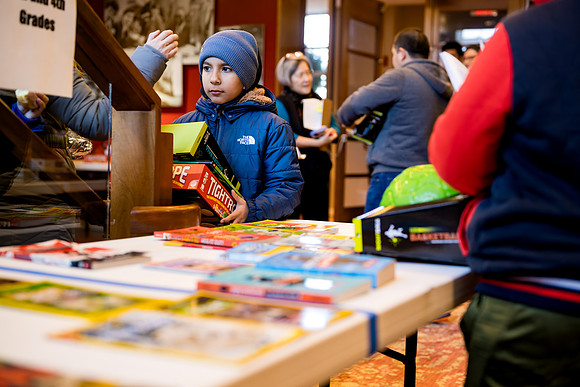 alumni_adc_toydrive24_horizons_ah_0055
