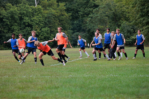 randolphvt2223_tripsoccerpre_scrimmage_bdf2_9344