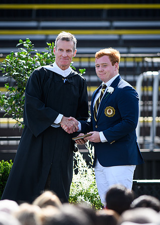 graduation22_diplomas_wkl_0302