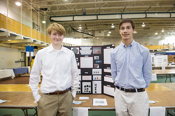 sciencefair14qu_hl_8647