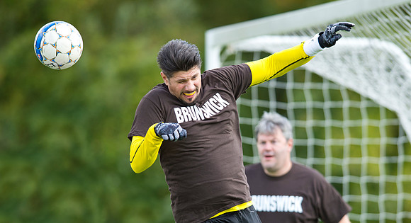 hc15_alumsoccer_dburns_3696