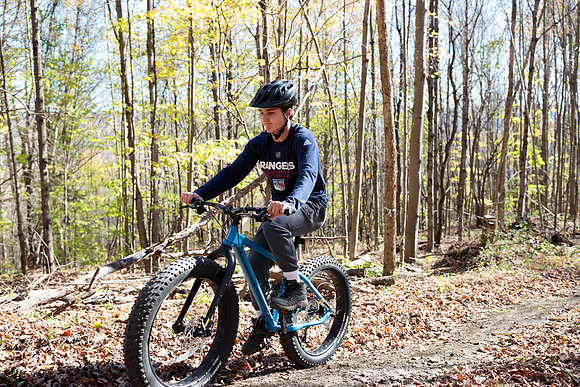 randolphvt1819_trip03_mtbike_bdf_1827