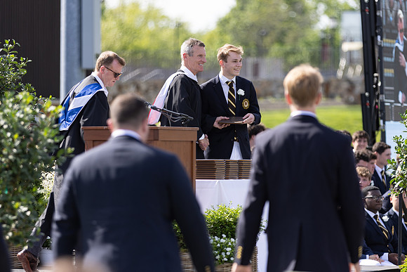 graduation22_diplomas_gh_0494