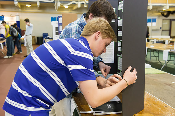 sciencefair14qu_hl_8664