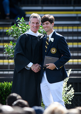graduation22_diplomas_wkl_0547