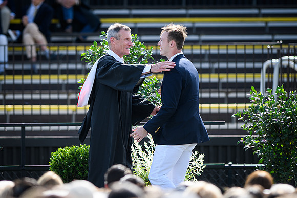 graduation22_diplomas_wkl_0524