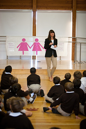 pay2wearpink_assembly_1552