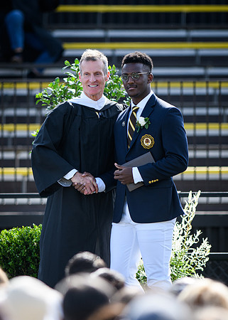 graduation22_diplomas_wkl_0531