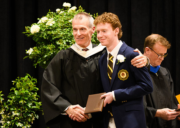 graduation25_diploma_wkl1_5343