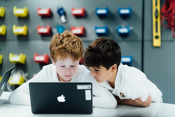 hourofcode_ls_jk_9243